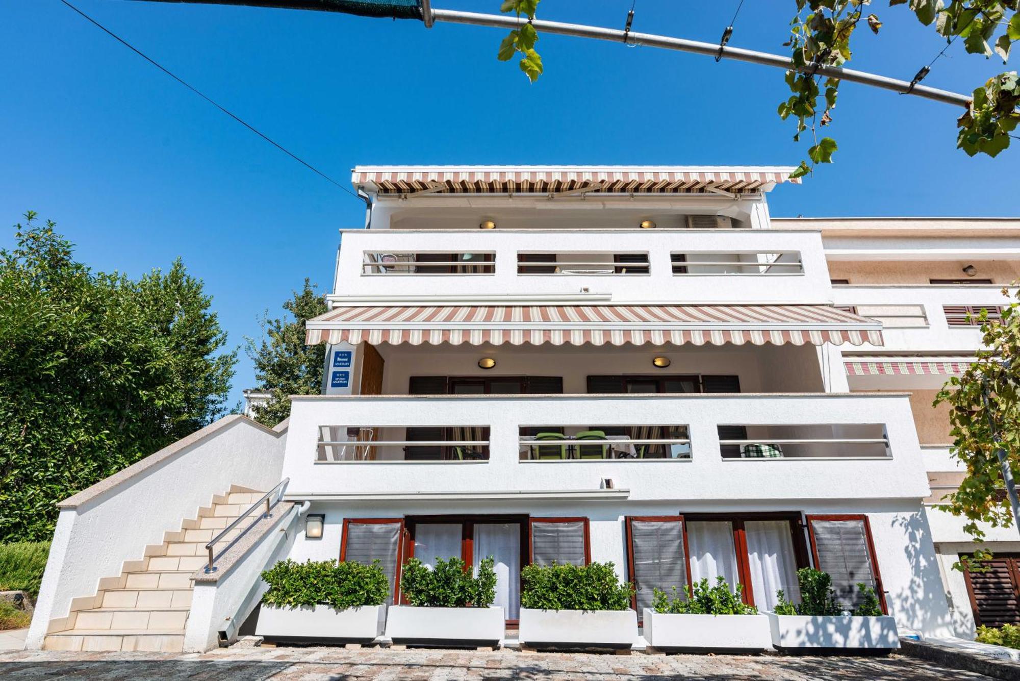 Ana, Vantacici-malinska, Island Krk Apartment Vantacici
