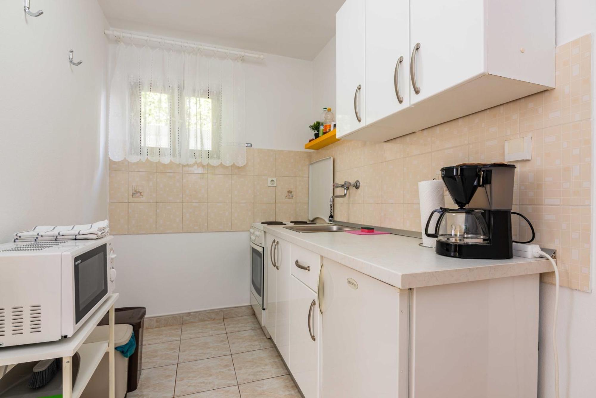Apartment Ana, Vantacici-malinska, Island Krk *
